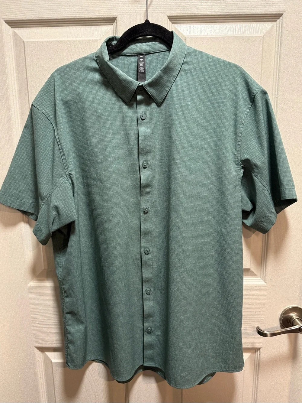 lululemon athletica Short Sleeve Button-Down Shirt Sage Green